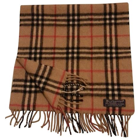 foulard burberry femme d& 39|L'écharpe Burberry .